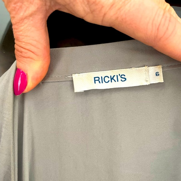 Ricki’s silver grey tunic blouse. - Picture 4 of 5